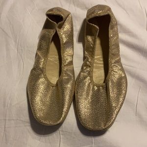NWOT Vintage Women’s Gold Ballet Flats Slip On